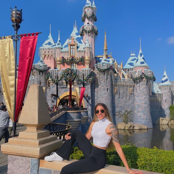 Meet your Posher, Priscila - Picture 6 of 10